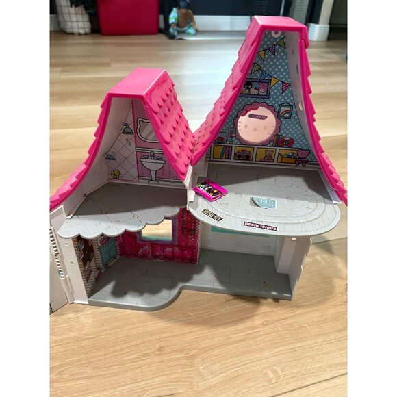 HELLO KITTY & FRIENDS Fold-Out Dollhouse Playset Sanrio 2016 Just Play 15" - Picture 4 of 10